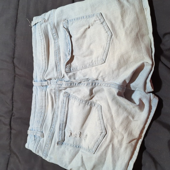 Shorts - Picture 2 of 5